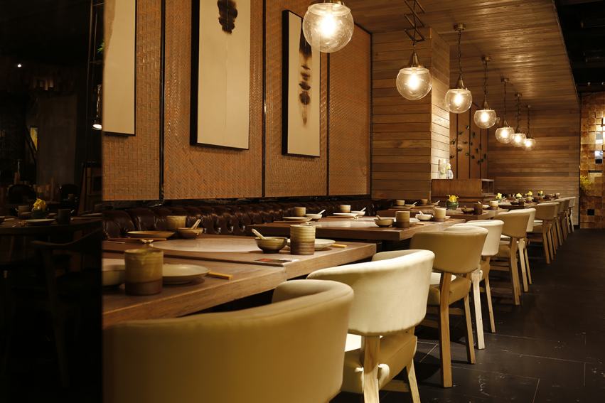 渭南餐饮店家具桌椅工厂批发.jpg