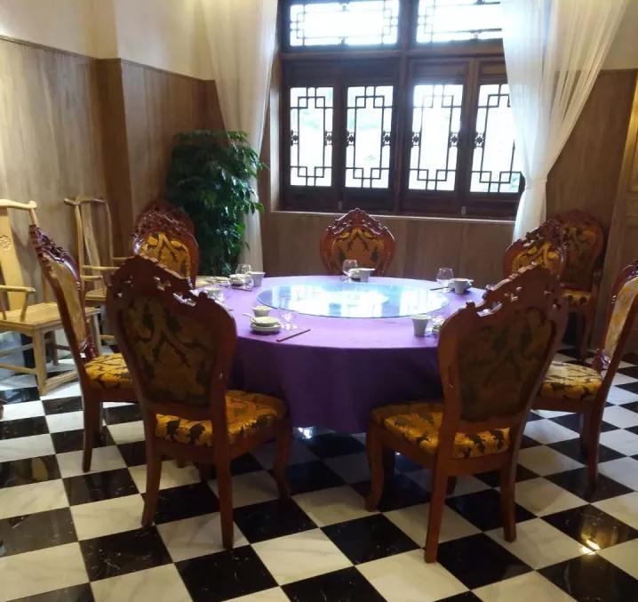 餐厅餐桌椅定做.jpg