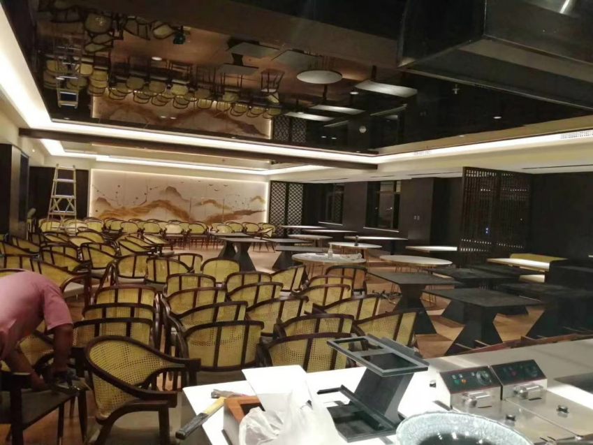 西安餐桌椅批发市场.jpg