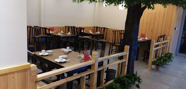 西安餐桌椅批发市场.jpg